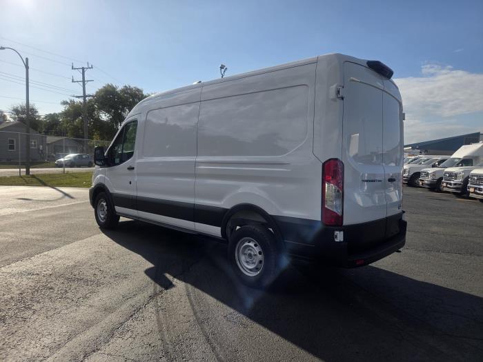 2026 Ford Transit-250-9
