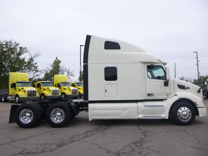 2022 Peterbilt 579-7