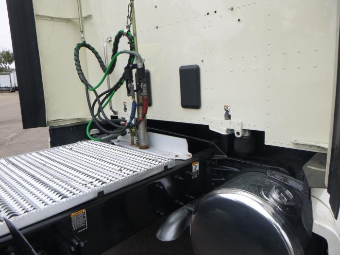 2022 Peterbilt 579-21