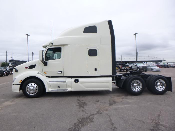 2022 Peterbilt 579 photo 4