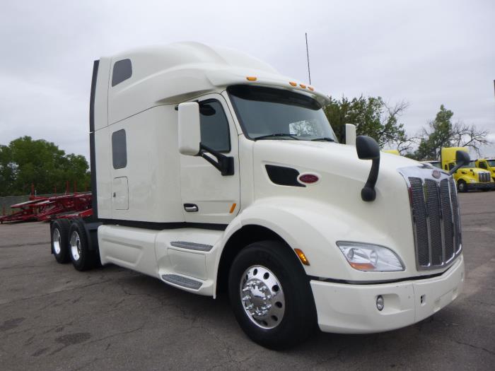 2022 Peterbilt 579-8