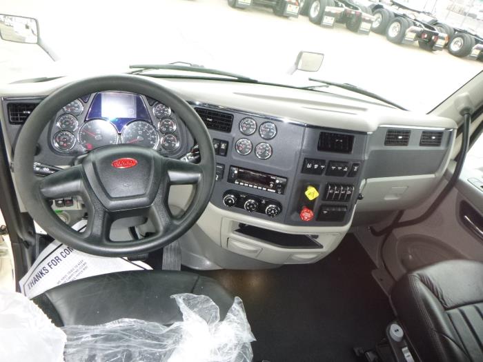 2022 Peterbilt 579-19