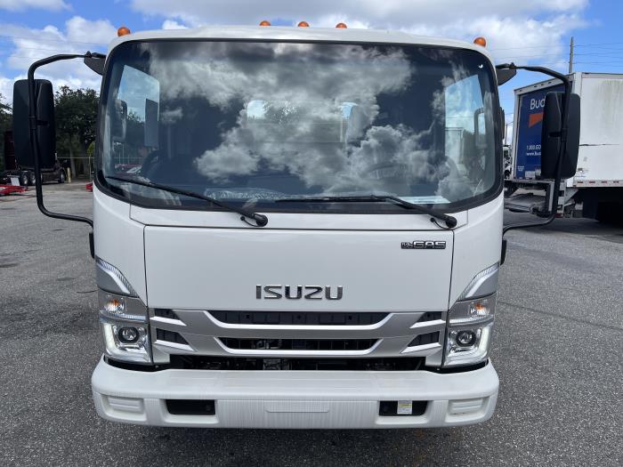 2025 Isuzu NRR-3