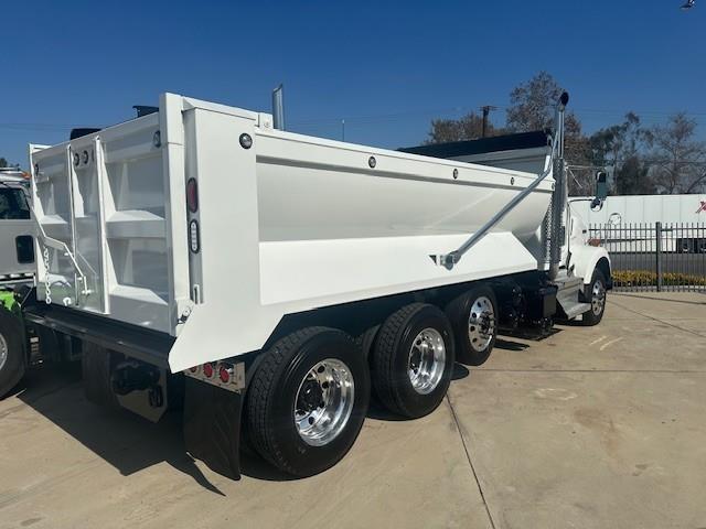 2019 Kenworth T800 photo 3