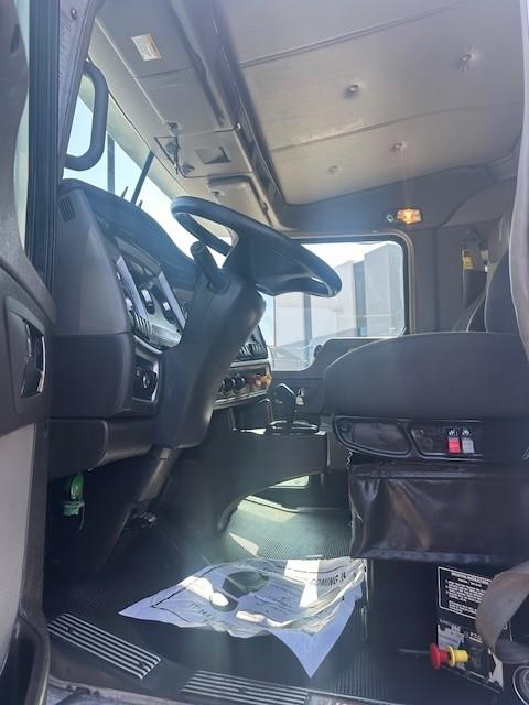 2019 Kenworth T800-6