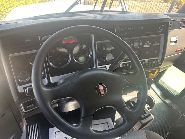 2019 Kenworth T800-8