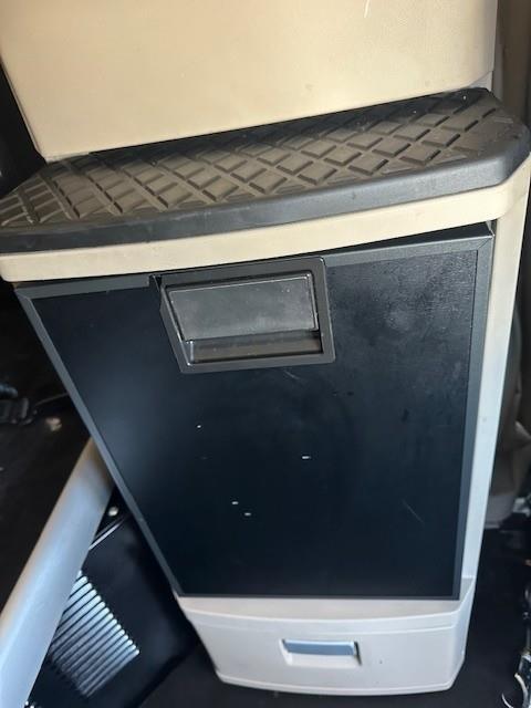 2023 Kenworth T680-8