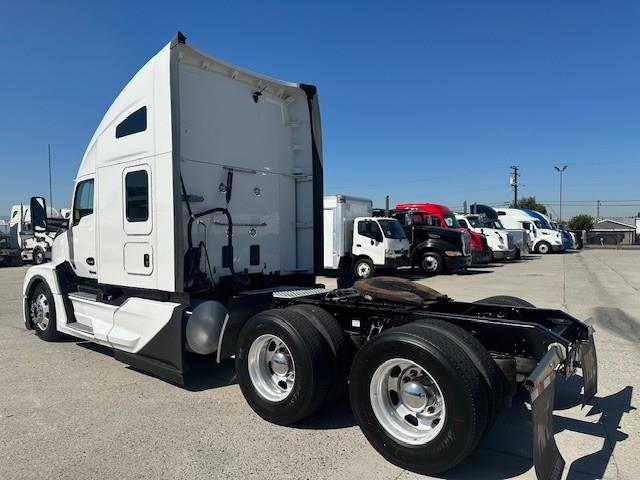 2023 Kenworth T680-9