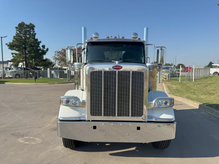 2026 Peterbilt 589-7