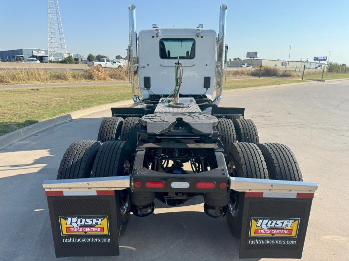 2026 Peterbilt 589-8