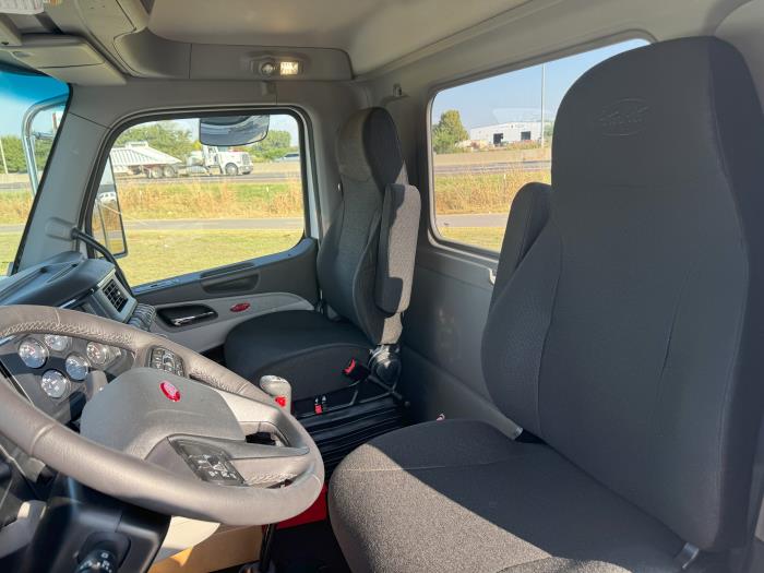 2026 Peterbilt 589-13