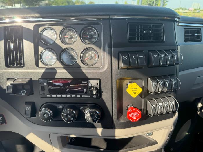 2026 Peterbilt 589-15