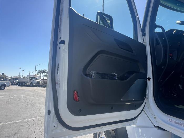 2026 Peterbilt 548-17