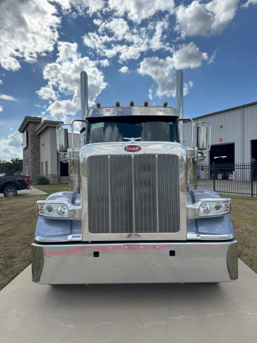 2026 Peterbilt 589-2