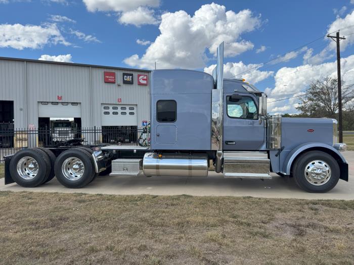 2026 Peterbilt 589-4