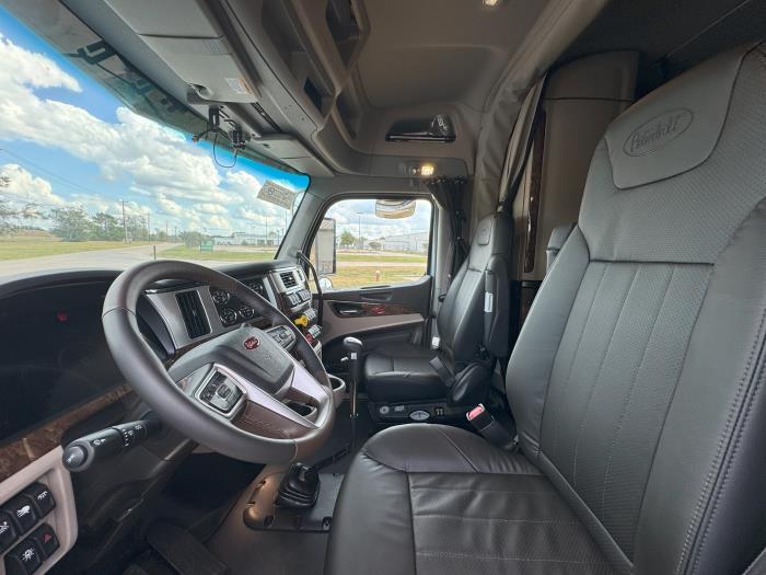 2026 Peterbilt 589-14