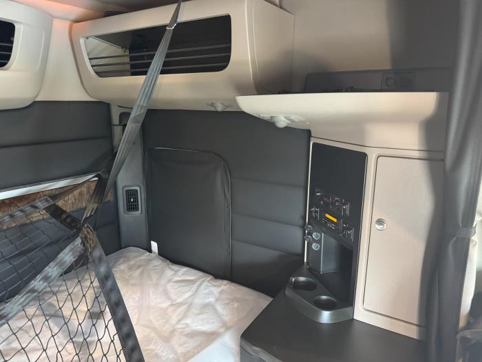 2026 Peterbilt 589-19