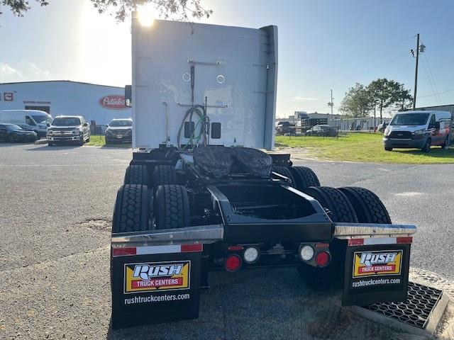 2022 Peterbilt 579-4