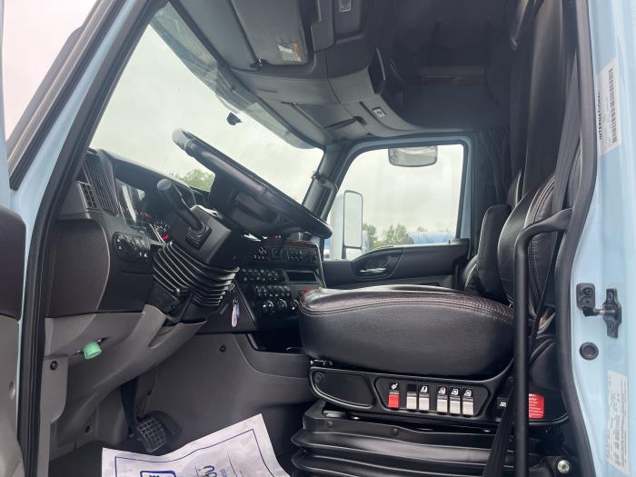 2023 International LoneStar-7