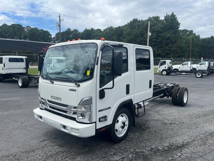 2026 Isuzu NPR-HD-2