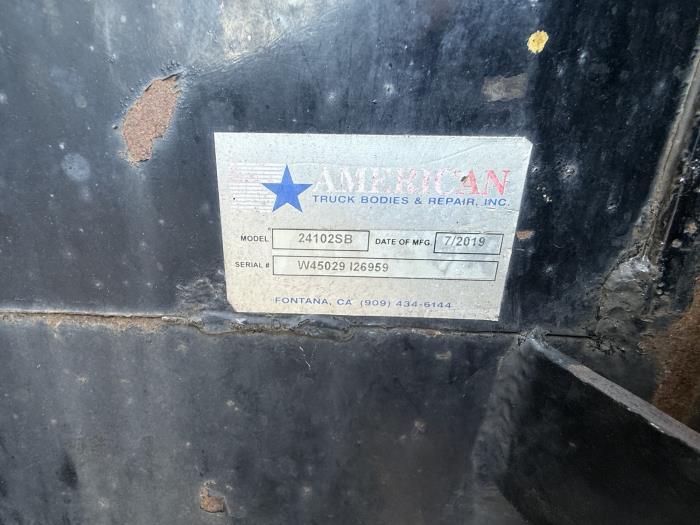 2020 Peterbilt 330-3