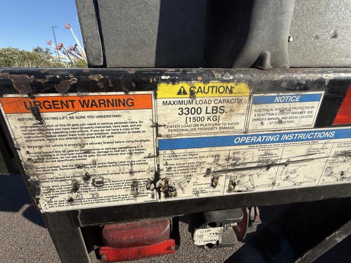 2020 Peterbilt 330-7