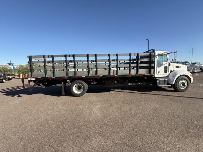 2020 Peterbilt 330-9