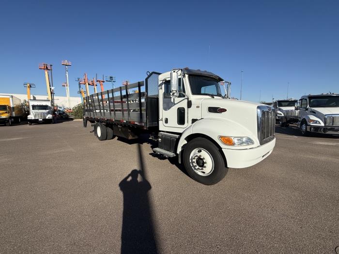 2020 Peterbilt 330-10