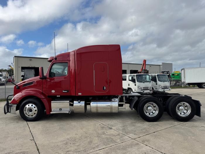 2022 Peterbilt 579-7