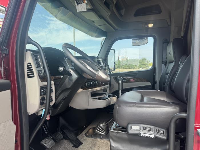 2026 Peterbilt 589-13