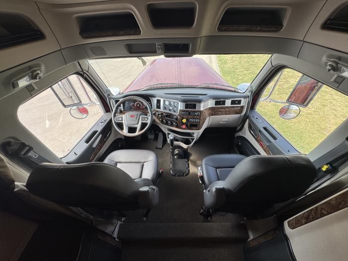 2026 Peterbilt 589-20