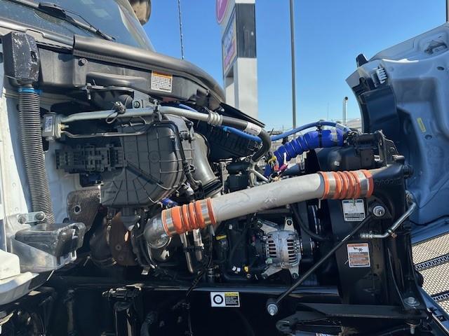 2026 Peterbilt 548-16