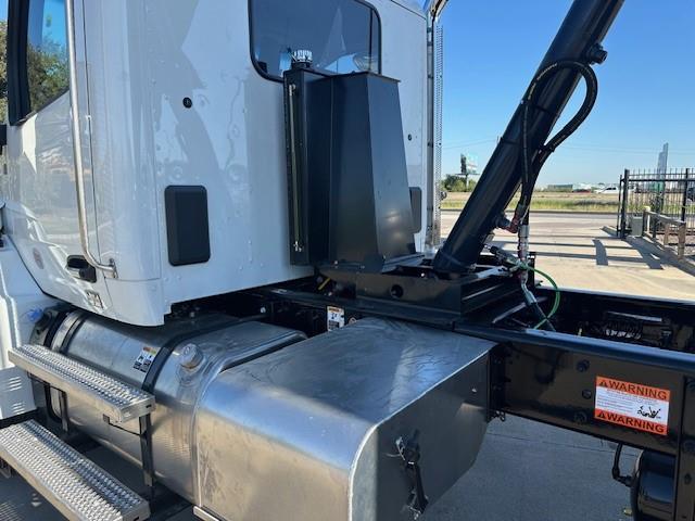 2026 Peterbilt 548-48