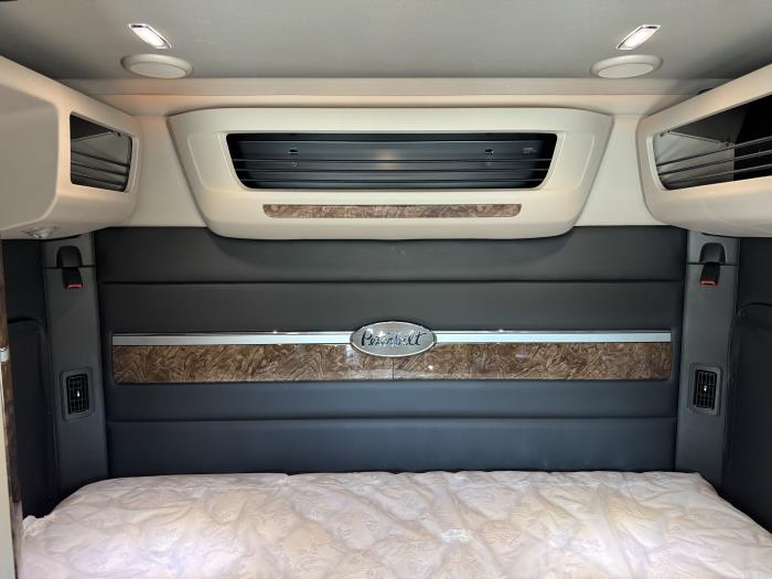 2026 Peterbilt 589-16