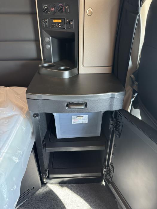 2026 Peterbilt 589-19