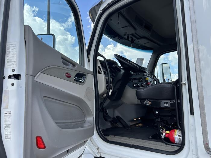 2019 Peterbilt 579-23