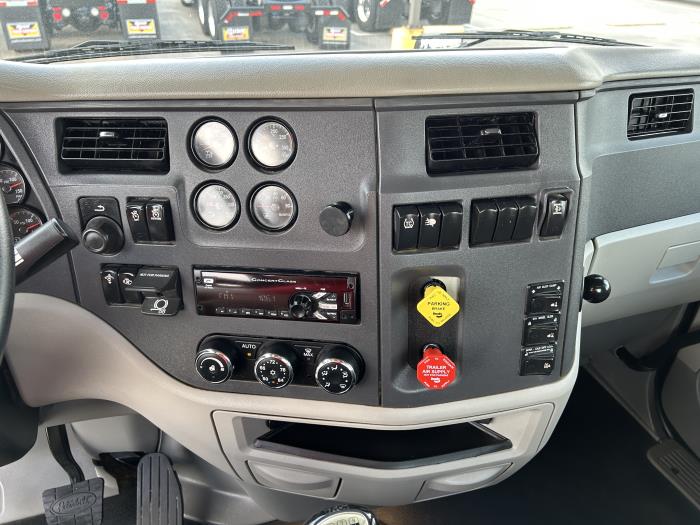 2019 Peterbilt 579-28