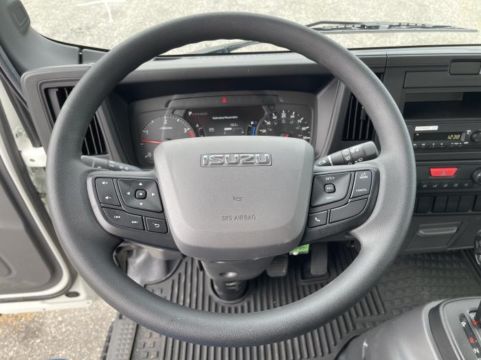 2025 Isuzu NPR-HD-9