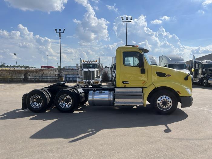 2021 Peterbilt 579-6