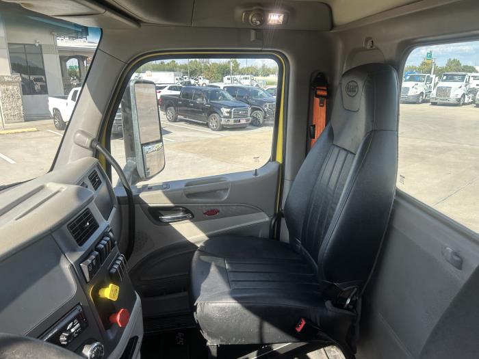 2021 Peterbilt 579-25