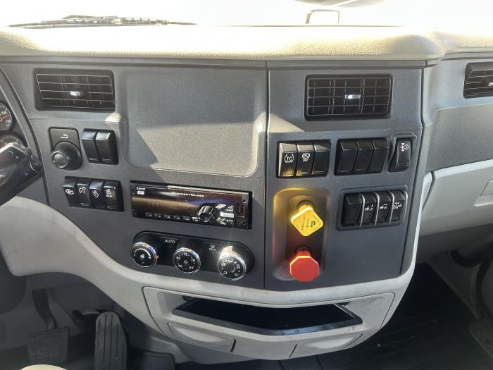 2021 Peterbilt 579-29