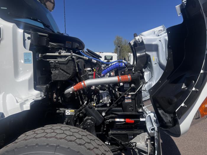 2026 Peterbilt 548-7