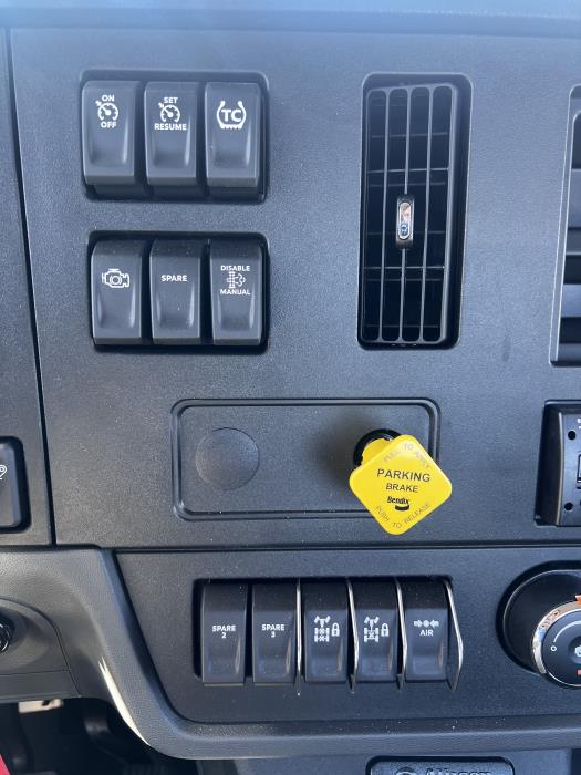 2026 Peterbilt 548-18