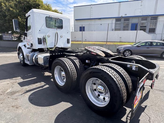 2021 Peterbilt 579-11