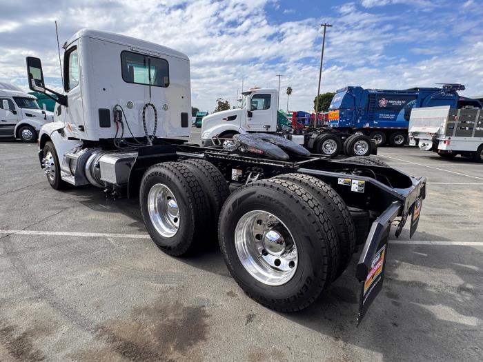2021 Peterbilt 579-6
