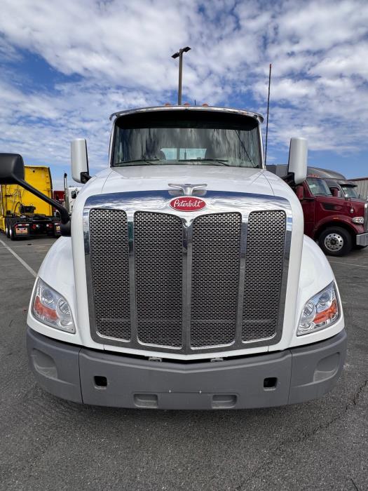 2021 Peterbilt 579-1