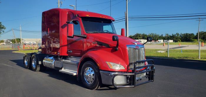 2022 Peterbilt 579-2
