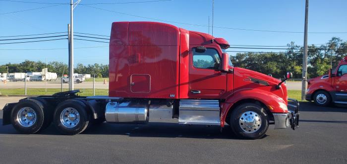 2022 Peterbilt 579-4