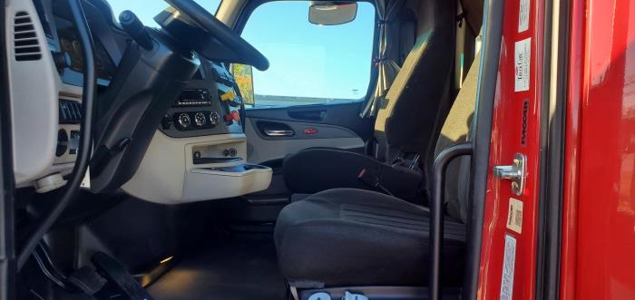 2022 Peterbilt 579-8