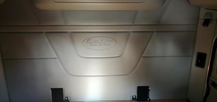 2022 Peterbilt 579-13